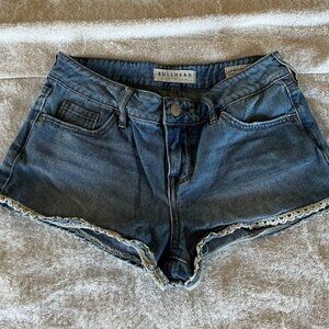 Bullhead Denim Co. Low Rise Shorts, 25
